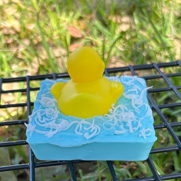 Duck on the Pond Lavender Handmade Goat’s Milk Soap - Picture 4 of 6